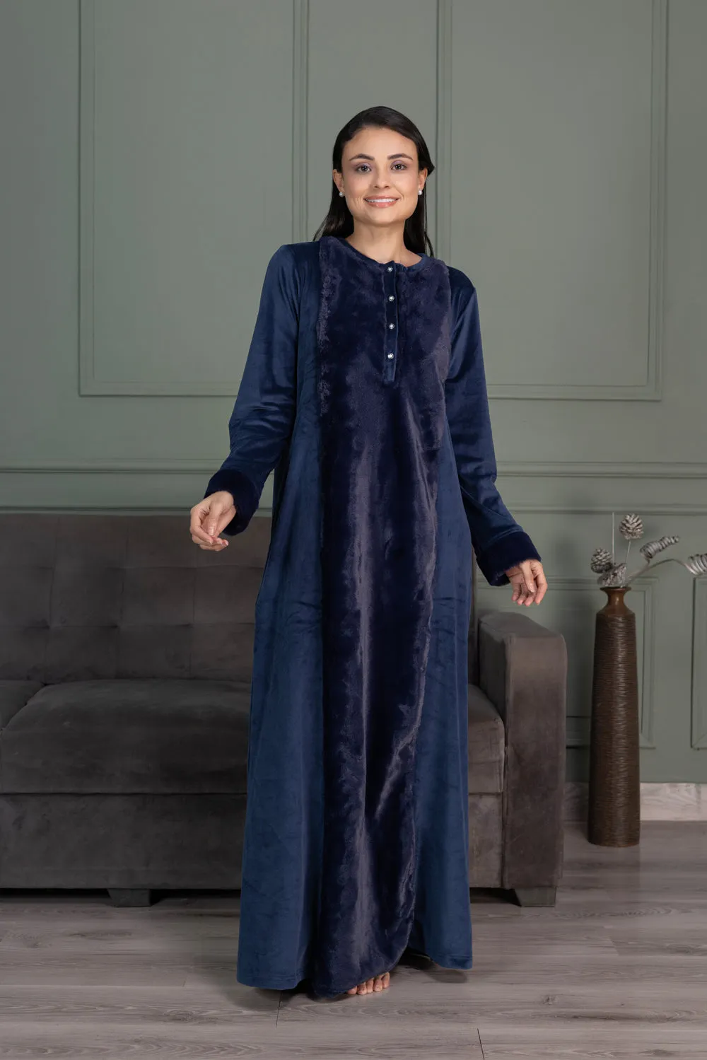 Blue velvet nighty with fur