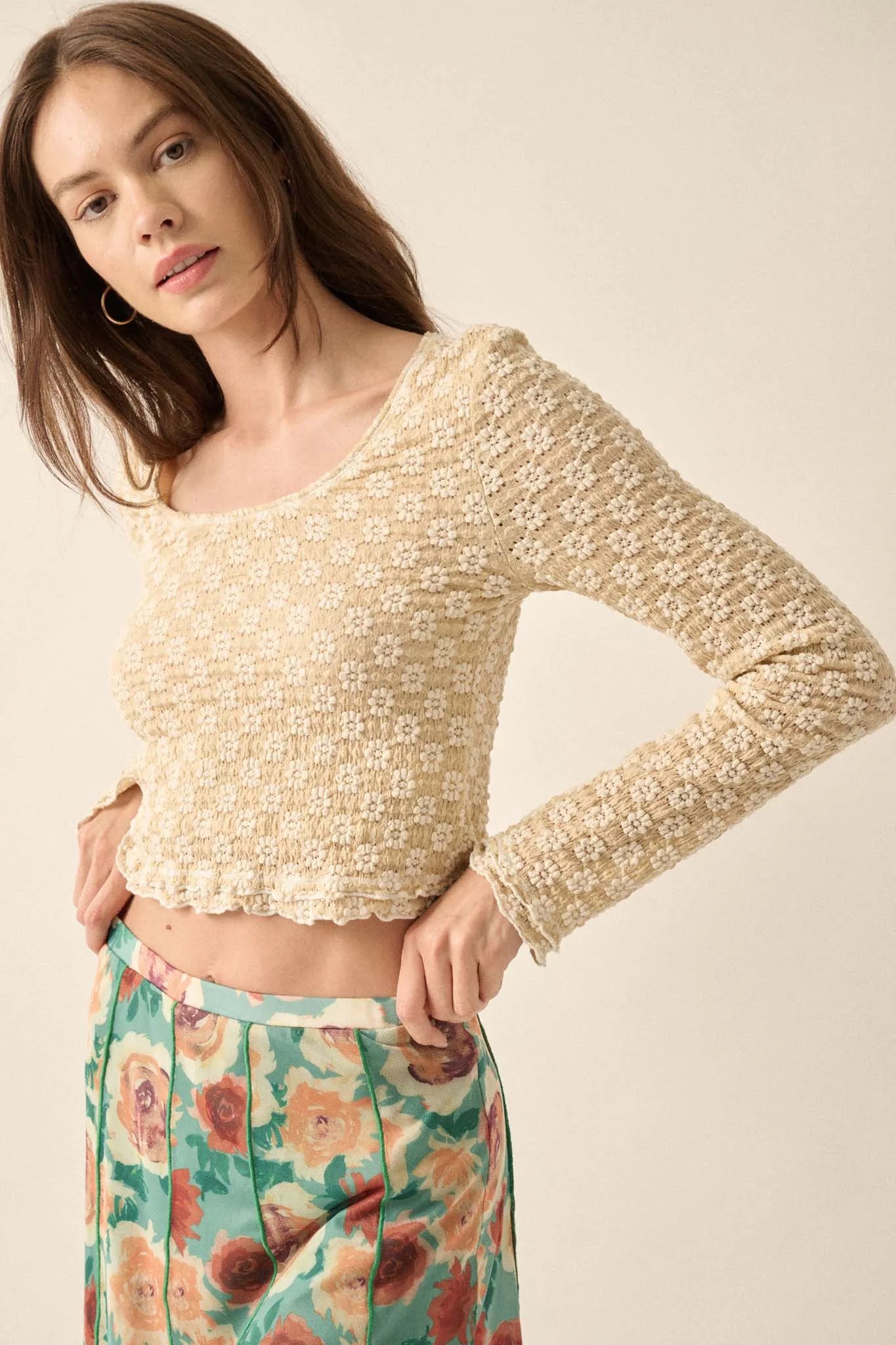 Darling Daisy Floral Lace Long-Sleeve Crop Top