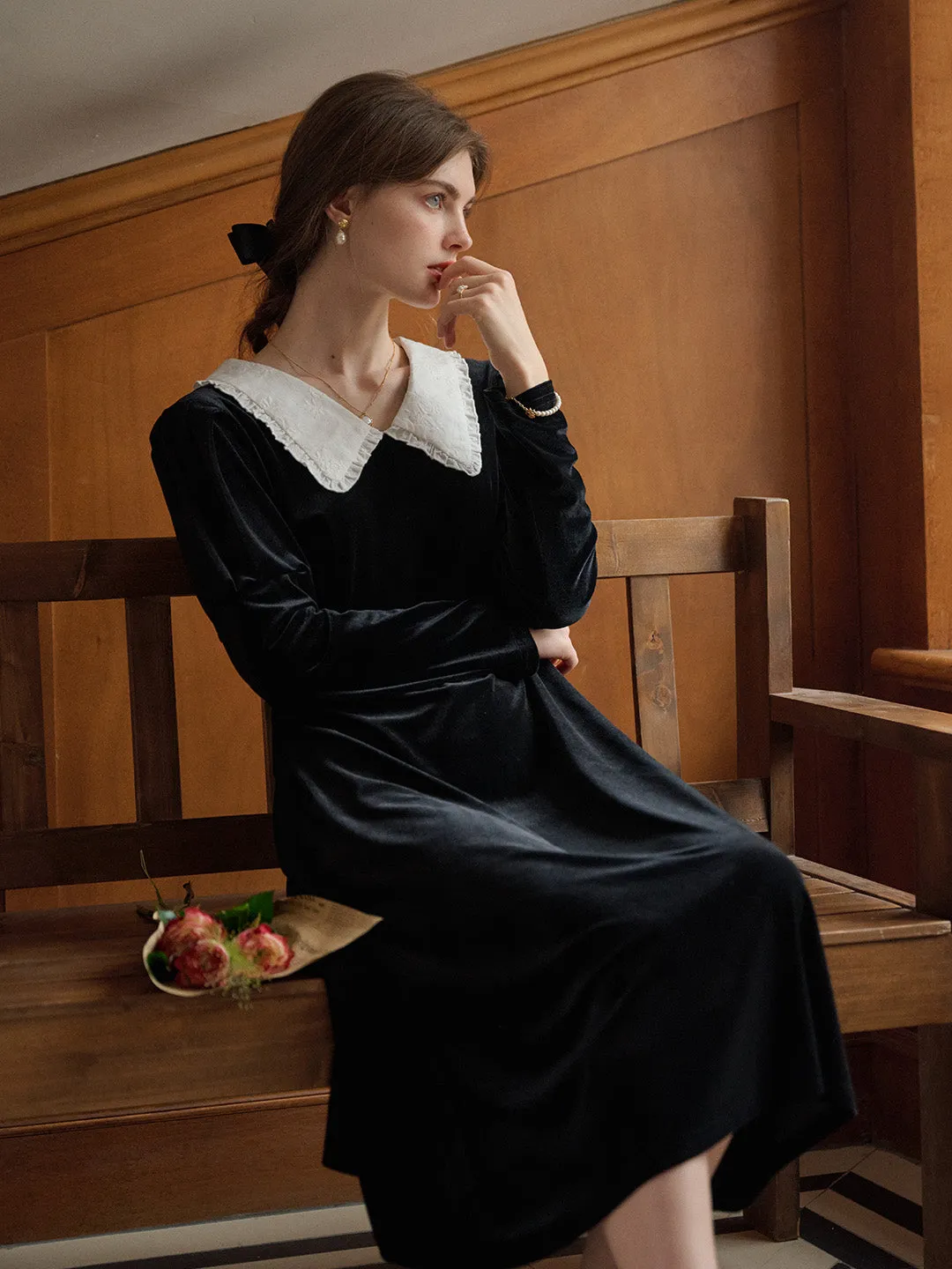 【Final Sale】Kiara Doll Collar Black Velvet Dress