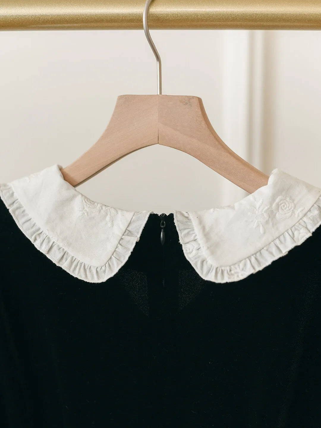 【Final Sale】Kiara Doll Collar Black Velvet Dress