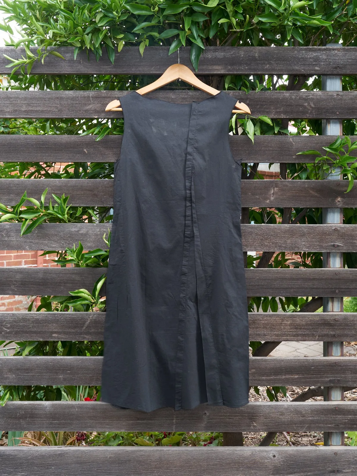 Jean Colonna 1990s black cotton exterior dart sleeveless dress - womens 38 36