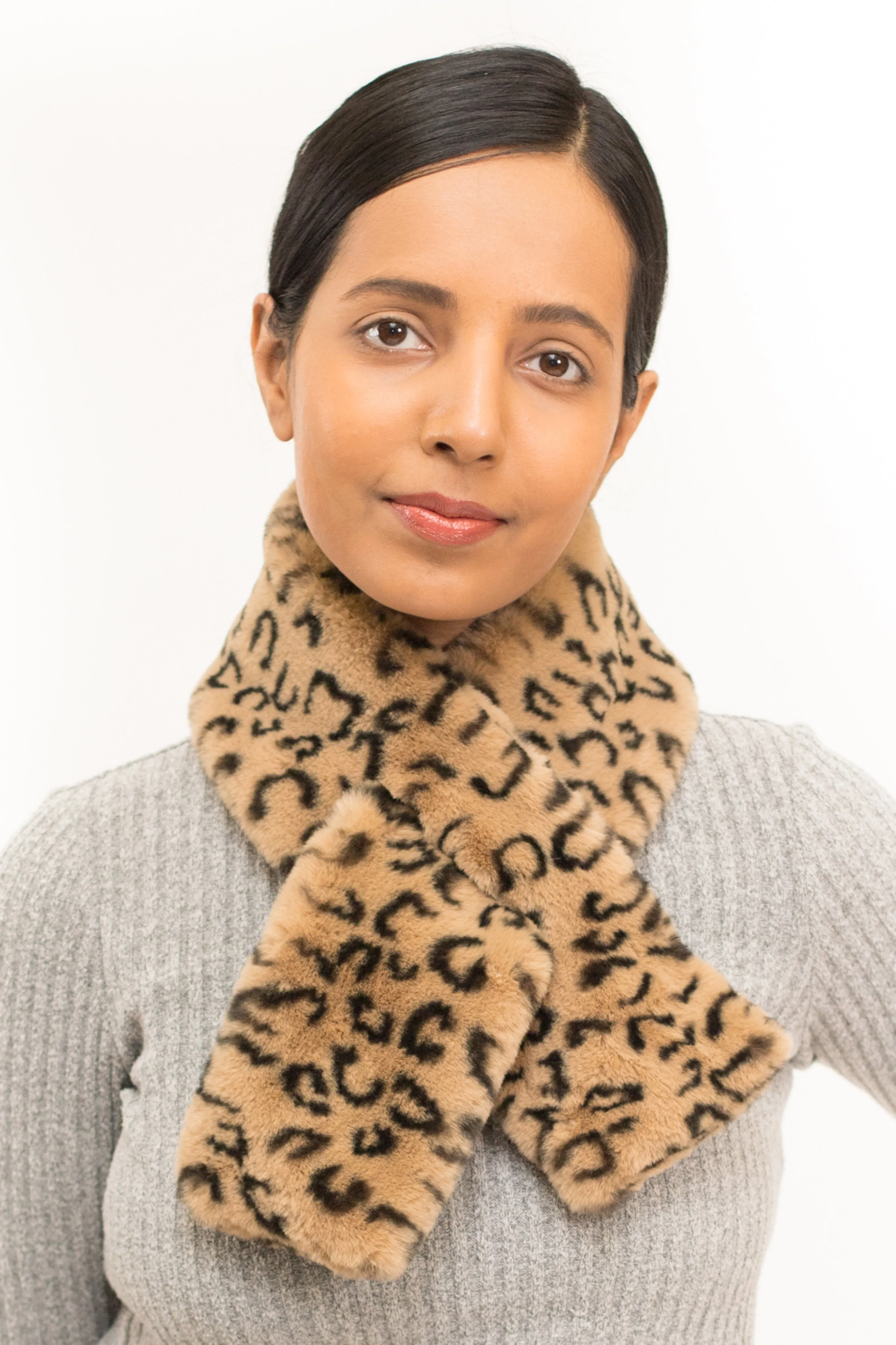 Leopard Print Faux Fur Scarf