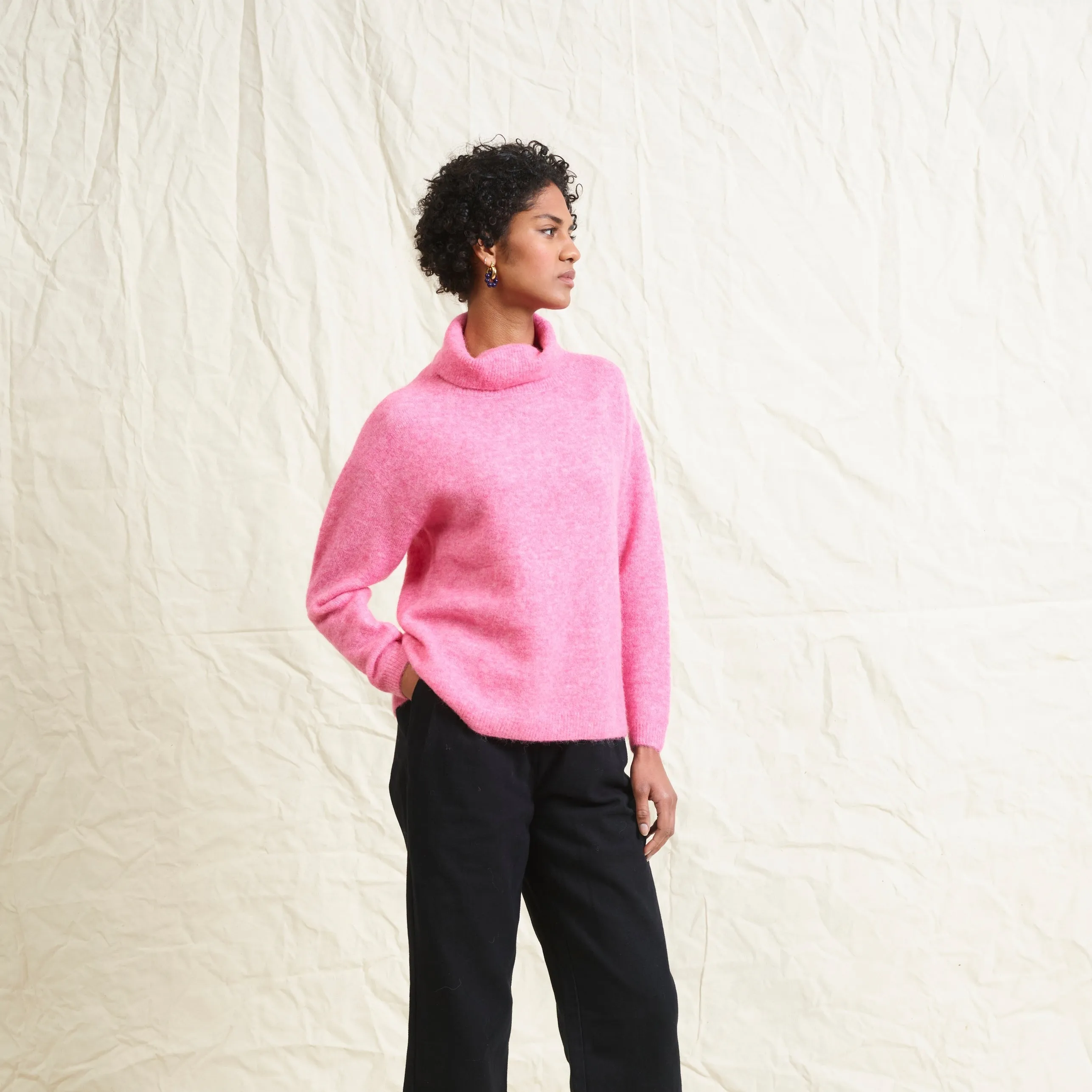 Lowie Bubblegum Alpaca Slouchy Roll Neck