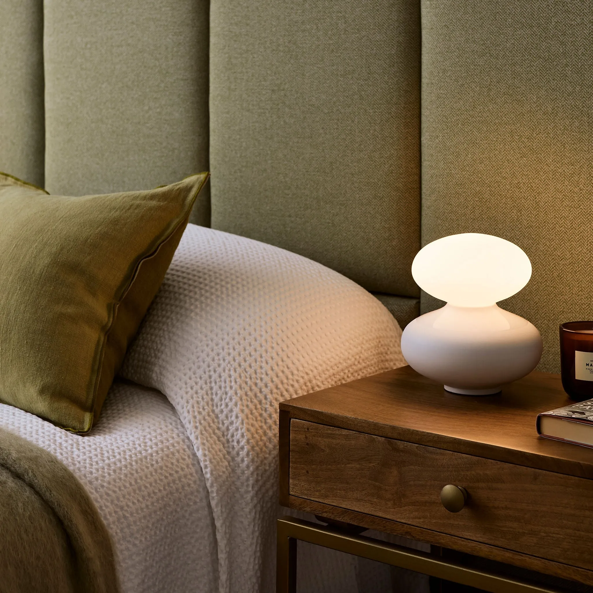 Reflection Oval Table Lamp